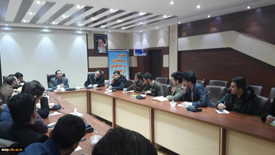 همزمان با روز دانشجو جلسه توجیهی و معارفه دبیران کانون ها و انجمن های علمی و مسئولین تشکلهای دانشجویی پردیس علامه امینی در محل سالن شمس دانشگاه برگزار گردید. 2