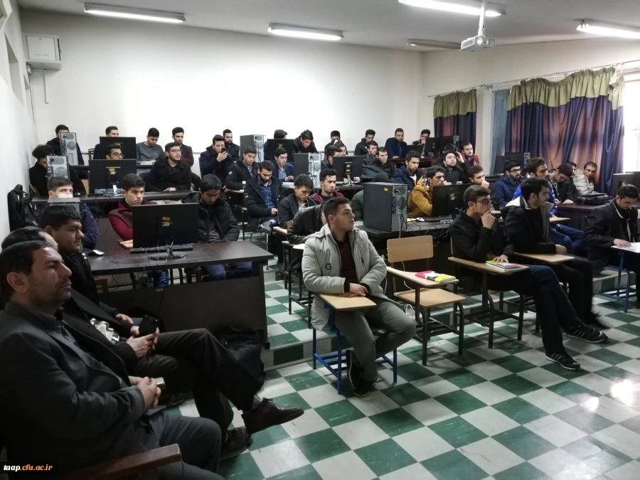 کارگاه آموزشی و توجیهی پدافند غیرعامل قبل از ظهر روز سه شنبه در محل پردیس علامه امینی برگزار گردید. 3