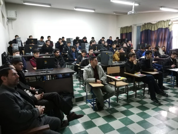 کارگاه آموزشی و توجیهی پدافند غیرعامل قبل از ظهر روز سه شنبه در محل پردیس علامه امینی برگزار گردید. 3