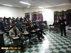 کارگاه آموزشی و توجیهی پدافند غیرعامل قبل از ظهر روز سه شنبه در محل پردیس علامه امینی برگزار گردید. 6