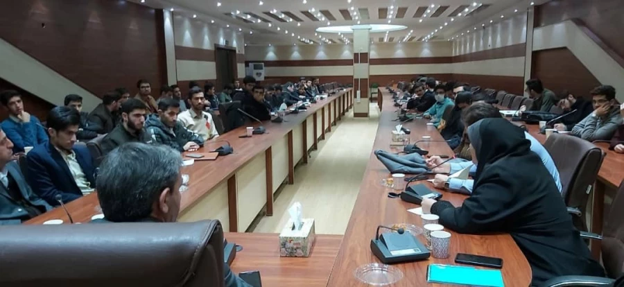 اولین همایش انجمن علمی شیمی دانشجویان پردیس علامه امینی در سال تحصیلی جدید قبل از ظهر روز شنبه برگزار شد. 4