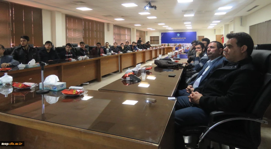 دانشجومعلمان پردیس علامه امینی تبریز از پارک علم و فن آومری بازید نمودند. 4