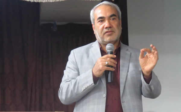 به مناسبت هفته پژوهش مراسم پردیس علامه امینی روز دوشنبه از ساعت 10 الی 12 طبق اقدامات و برنامه ریزهای انجام شد. 3