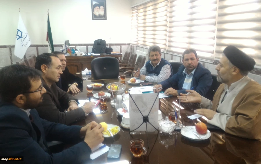 ستاد اقامه نماز پردیس علامه امینی تبریز در محل دفتر مدیریت پردیس تشکیل جلسه داد. 2