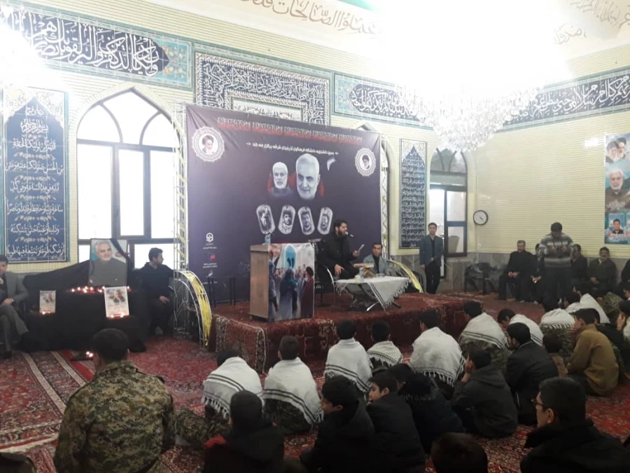 سردار نوعی اقدم در مراسم دانشگاه فرهنگیان پردیس علامه امینی تبریز برادران تاکید کرد: 
 آمریکا در تمام عرصه ها مغلوب حاج قاسم سلیمانی شده بود.
 2