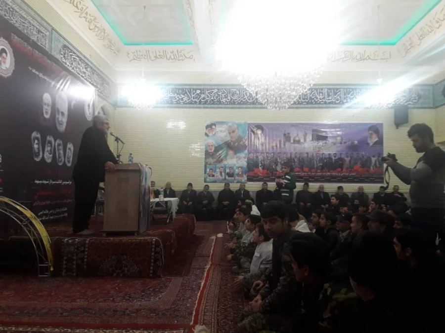 سردار نوعی اقدم در مراسم دانشگاه فرهنگیان پردیس علامه امینی تبریز برادران تاکید کرد: 
 آمریکا در تمام عرصه ها مغلوب حاج قاسم سلیمانی شده بود.
 2