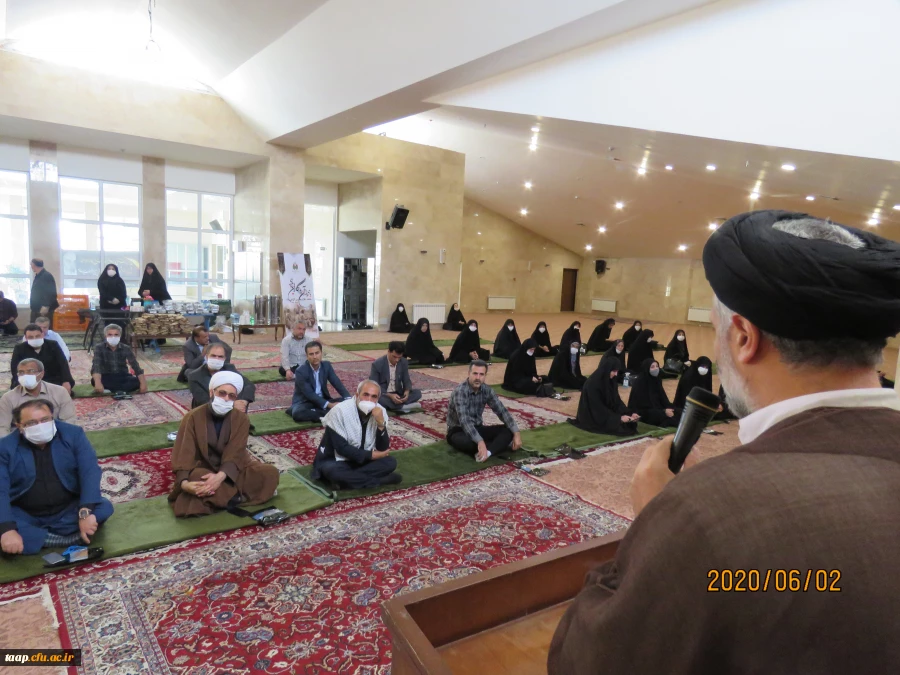 رهبری هوشمندانه وعالمانه حضرت آقا این انقلاب را جهانی کرده وتمام پیشرفت های انقلاب اسلامی مرهون خون شهداست.  22