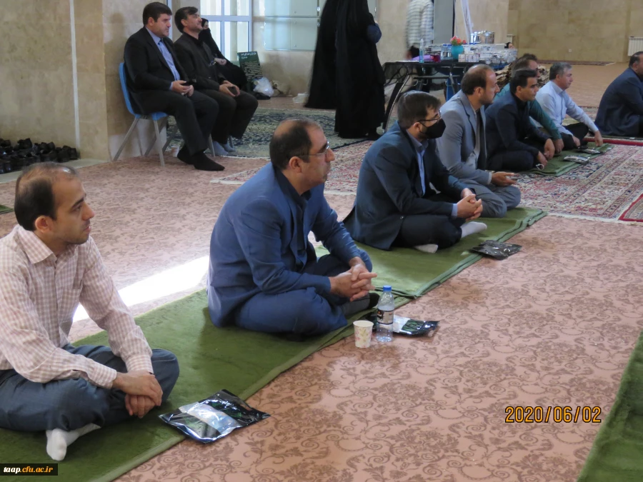 رهبری هوشمندانه وعالمانه حضرت آقا این انقلاب را جهانی کرده وتمام پیشرفت های انقلاب اسلامی مرهون خون شهداست.  29