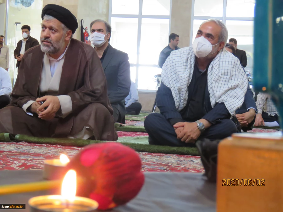 رهبری هوشمندانه وعالمانه حضرت آقا این انقلاب را جهانی کرده وتمام پیشرفت های انقلاب اسلامی مرهون خون شهداست.  37