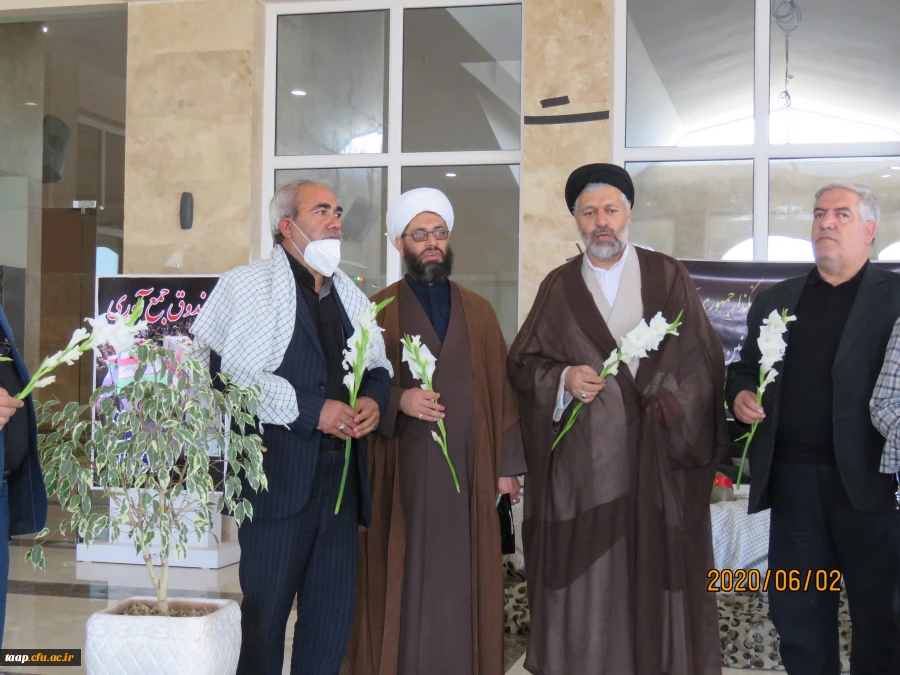 رهبری هوشمندانه وعالمانه حضرت آقا این انقلاب را جهانی کرده وتمام پیشرفت های انقلاب اسلامی مرهون خون شهداست.  40