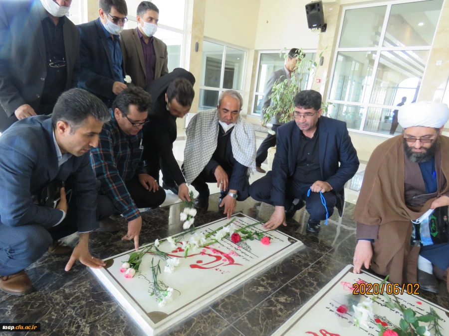 رهبری هوشمندانه وعالمانه حضرت آقا این انقلاب را جهانی کرده وتمام پیشرفت های انقلاب اسلامی مرهون خون شهداست.  43