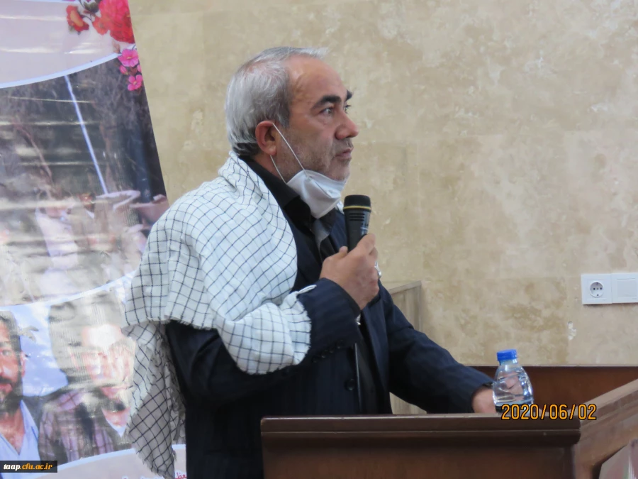 رهبری هوشمندانه وعالمانه حضرت آقا این انقلاب را جهانی کرده وتمام پیشرفت های انقلاب اسلامی مرهون خون شهداست.  7