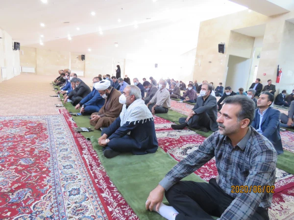 رهبری هوشمندانه وعالمانه حضرت آقا این انقلاب را جهانی کرده وتمام پیشرفت های انقلاب اسلامی مرهون خون شهداست.  14