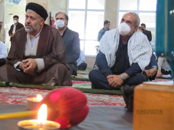 رهبری هوشمندانه وعالمانه حضرت آقا این انقلاب را جهانی کرده وتمام پیشرفت های انقلاب اسلامی مرهون خون شهداست.  19