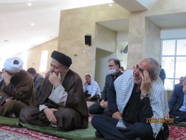 رهبری هوشمندانه وعالمانه حضرت آقا این انقلاب را جهانی کرده وتمام پیشرفت های انقلاب اسلامی مرهون خون شهداست.  21