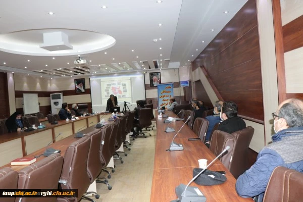 کارگاه آموزشی معرفی حمایت های پارک علم و فناوری در بستر مراکز رشد و نوآوری از فناوران و کارآفرینان دانشگاهی 4