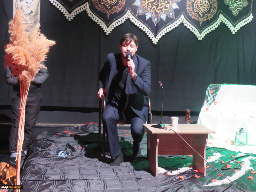 شبی با شهید گمنام در پردیس علامه امینی تبریز برگزار شد. 8