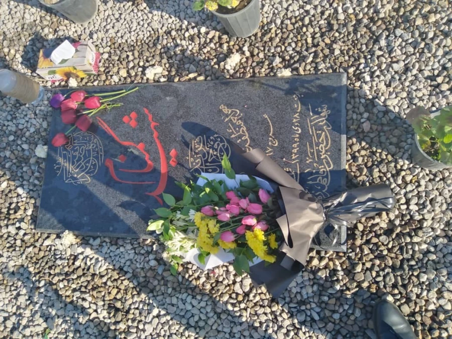 غبار روبی و عطر افشانی مزار شهدا و شهید گمنام 6