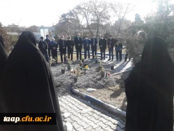 غبار روبی و عطر افشانی مزار شهدا و شهید گمنام 8