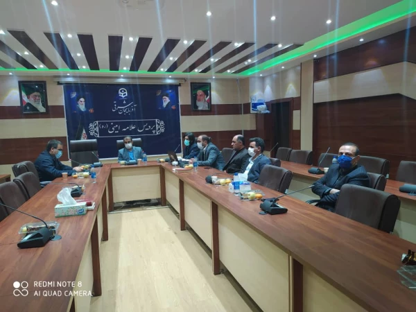    به همت واحد پژوهش و به مناسبت هفته کتاب و کتابخوانی نشست نقد و بررسی کتاب «خاستگاه فرهنگ و تمدن در اسلام و علل عقب ماندگی مسلمان» تالیف دکتر پیر علیلو برگزار گردید. 2