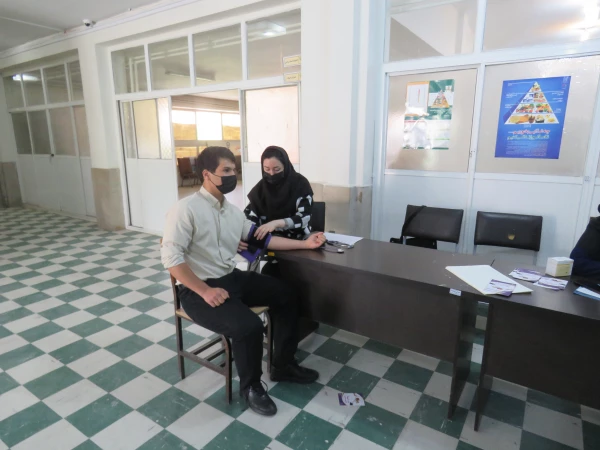 به همت امور دانشجویی پردیس ایستگاه تن سنجی برگزار گردید. 4