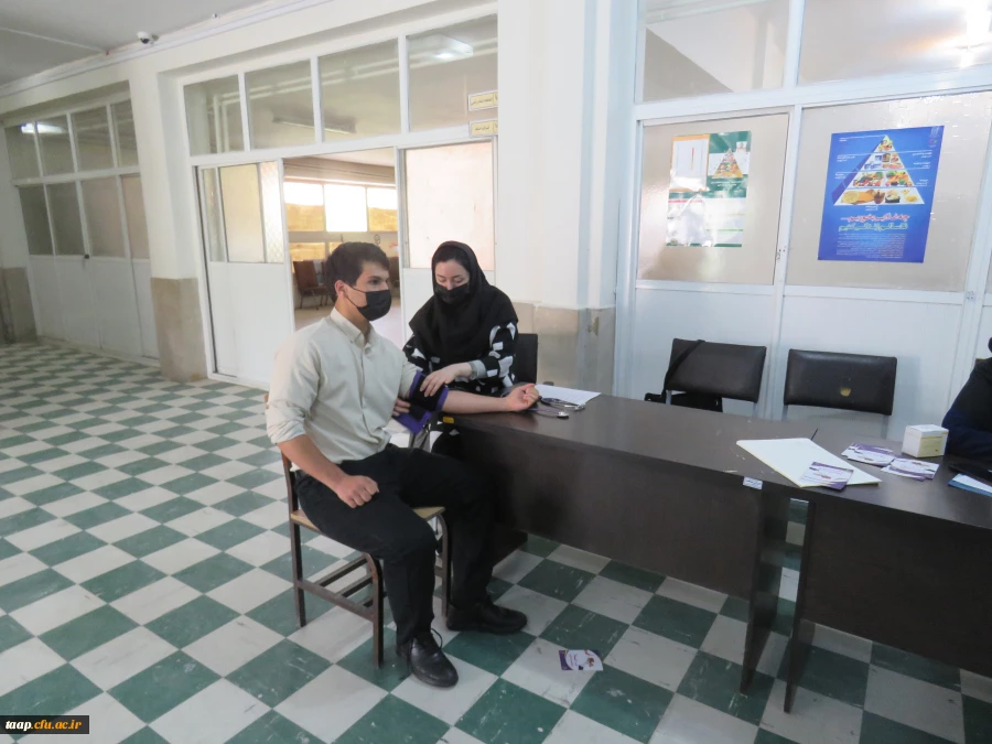 به همت امور دانشجویی پردیس ایستگاه تن سنجی برگزار گردید. 4