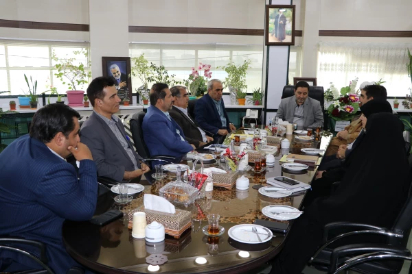 دیدار هیات رییسه دانشگاه فرهنگیان استان آذربایجان شرقی با مدیرکل آموزش وپرورش استان 2