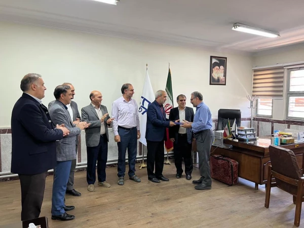 تجلیل از همکار بازنشسته جناب آقای محمود امامی 2