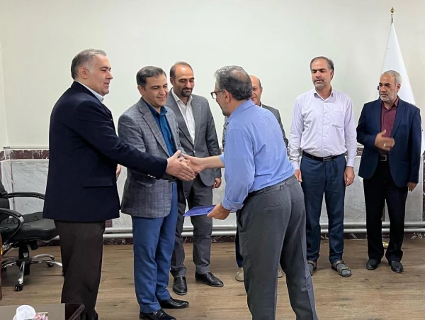 تجلیل از همکار بازنشسته جناب آقای محمود امامی 4