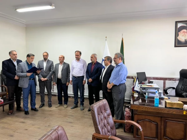 تجلیل از همکار بازنشسته جناب آقای محمود امامی 6