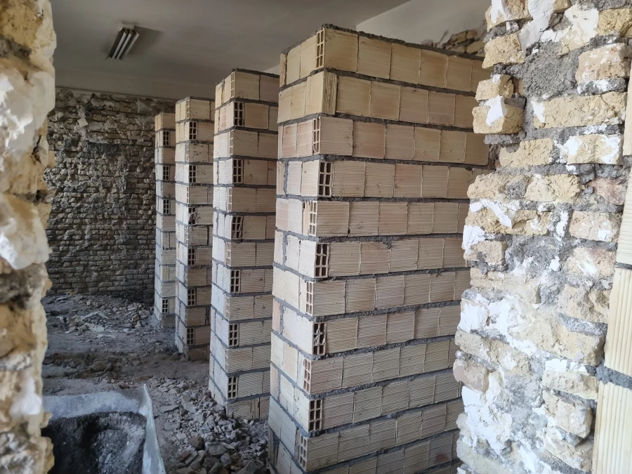 با اتمام ترم تابستانی و فرصت تعطیلات اجرای بیش از 24 پروژه عمرانی در پردیس علامه امینی تبریز سرعت می گیرد. 7