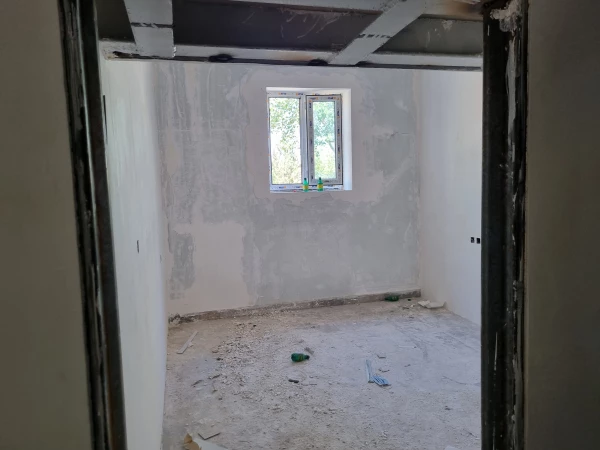 با اتمام ترم تابستانی و فرصت تعطیلات اجرای بیش از 24 پروژه عمرانی در پردیس علامه امینی تبریز سرعت می گیرد. 10