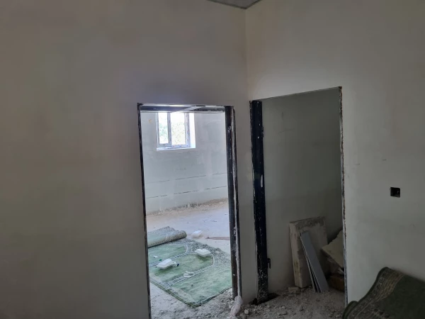 با اتمام ترم تابستانی و فرصت تعطیلات اجرای بیش از 24 پروژه عمرانی در پردیس علامه امینی تبریز سرعت می گیرد. 11