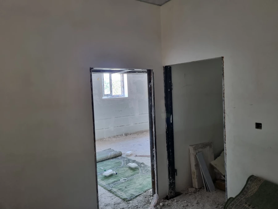 با اتمام ترم تابستانی و فرصت تعطیلات اجرای بیش از 24 پروژه عمرانی در پردیس علامه امینی تبریز سرعت می گیرد. 11