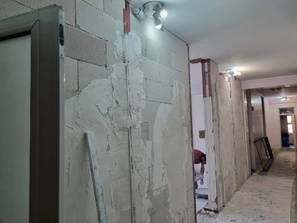 با اتمام ترم تابستانی و فرصت تعطیلات اجرای بیش از 24 پروژه عمرانی در پردیس علامه امینی تبریز سرعت می گیرد. 15