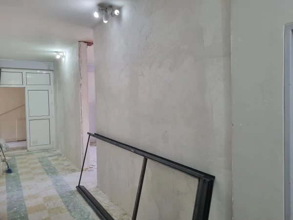 با اتمام ترم تابستانی و فرصت تعطیلات اجرای بیش از 24 پروژه عمرانی در پردیس علامه امینی تبریز سرعت می گیرد. 16