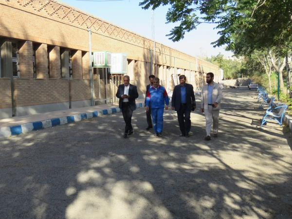 بازدید دکتر تراب محمدی معاون سیاسی استاندار آذربایجان شرقی و هیات همراه روز پنجشنبه 7 مهرماه از مراحل آماده سازی پردیس علامه امینی جهت استقبال وآموزش حضوری دانشجویان 4