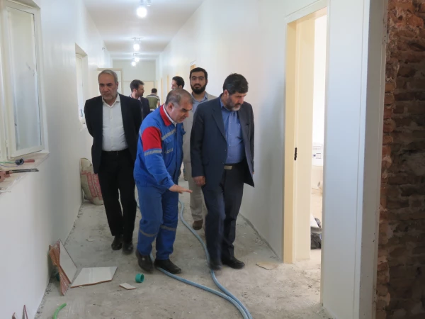 بازدید دکتر تراب محمدی معاون سیاسی استاندار آذربایجان شرقی و هیات همراه روز پنجشنبه 7 مهرماه از مراحل آماده سازی پردیس علامه امینی جهت استقبال وآموزش حضوری دانشجویان 5