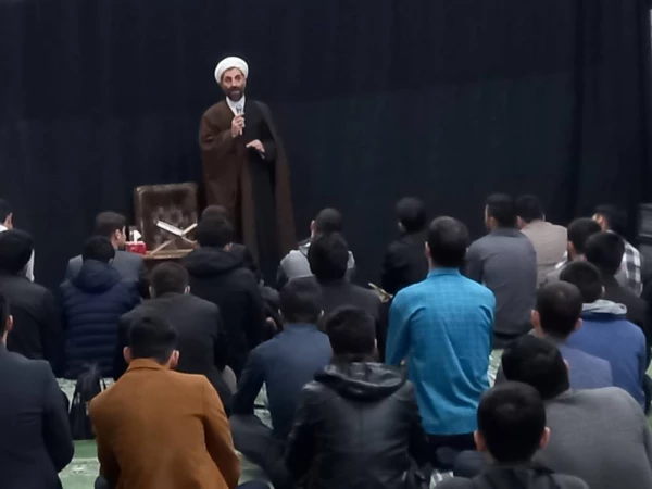 برگزاری محفل قرآنی به همت کانون قرآن وعترت ونماز 2