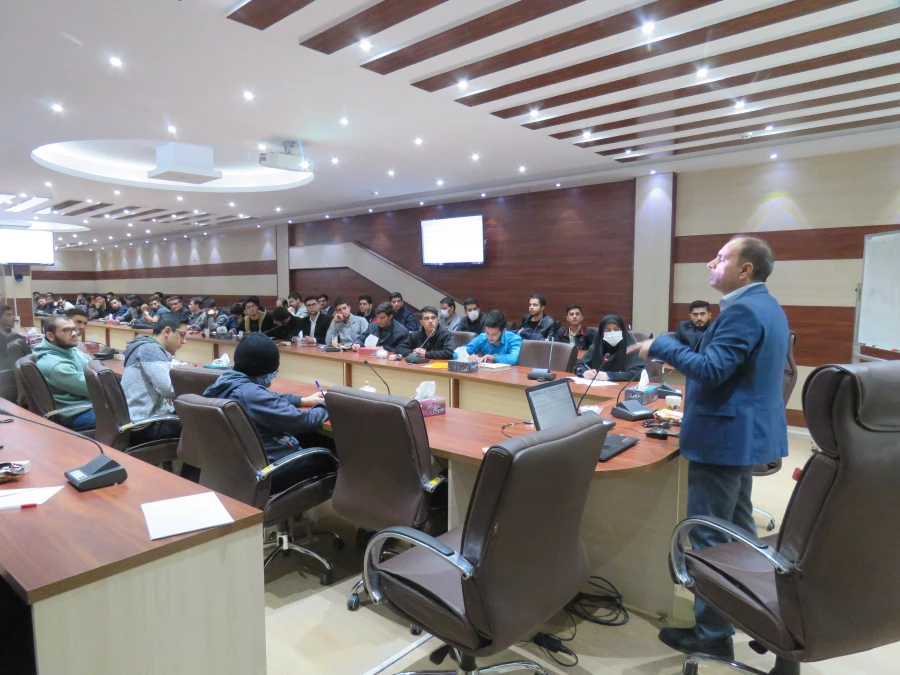 کتابخانه پردیس علامه امینی تبریز برگزار می کند. 5