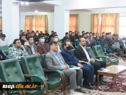 نشست تخصصی تبیین مسایل گزینشی دانشجویان در سالن اجتماعات پردیس با حضور مسئولان هسته گزینش استان و هیات رئیسه پردیس برگزار گردید. 6