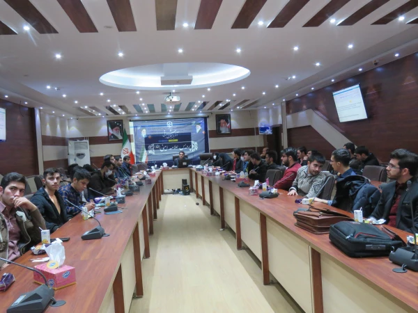  به همت واحد پژوهش ، فناوری و کتابخانه پردیس علامه امینی کارگاه علمی- تخصصی برگزار گردید.  4