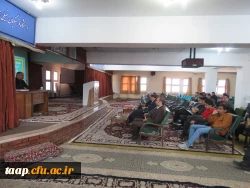 نشست تخصصی تبیین مسایل گزینشی دانشجویان در سالن اجتماعات پردیس با حضور مسئولان هسته گزینش استان و هیات رئیسه پردیس برگزار گردید. 4