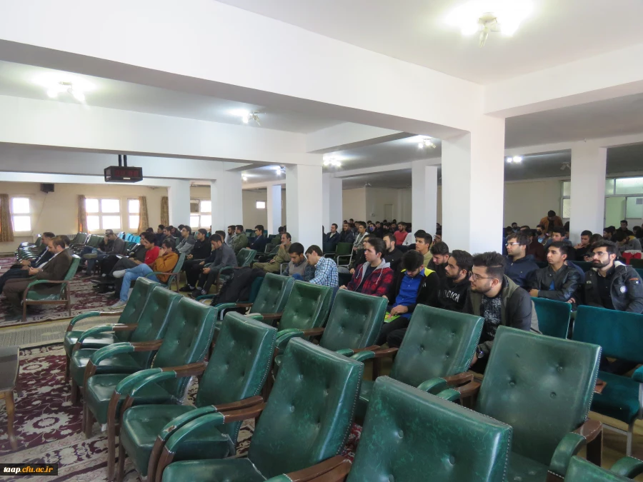 نشست تخصصی تبیین مسایل گزینشی دانشجویان در سالن اجتماعات پردیس با حضور مسئولان هسته گزینش استان و هیات رئیسه پردیس برگزار گردید. 6