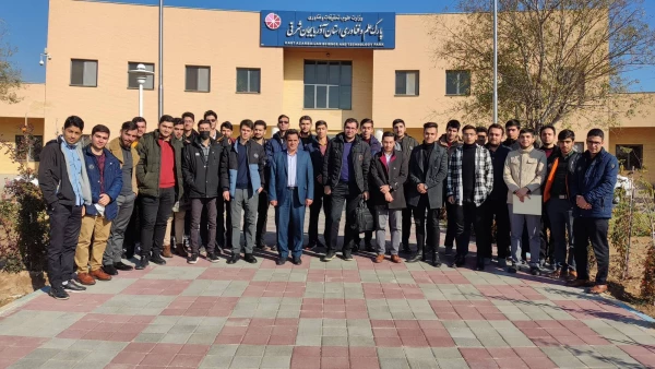 به همت واحد پژوهش و با  مرکز رشد و نوآوری پردیس علامه امینی برگزار شد.  6