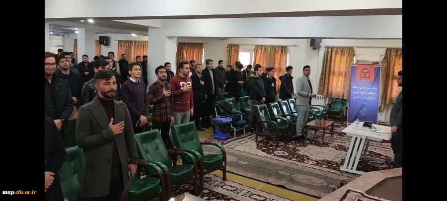 به مناسبت روز دانشجو تریبون آزاد از طرف تشکل جامعه اسلامی با محوریت عدالت در ساحت های آموزشی و اجتماعی در پردیس علامه امینی تبریز برگزار شد. 4