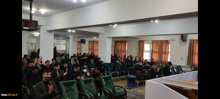 به مناسبت روز دانشجو تریبون آزاد از طرف تشکل جامعه اسلامی با محوریت عدالت در ساحت های آموزشی و اجتماعی در پردیس علامه امینی تبریز برگزار شد. 6