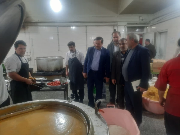 بازدیدحجت الاسلام و المسلمین تقوی و دکتر علی خاکی از پردیس علامه امینی تبریز 5