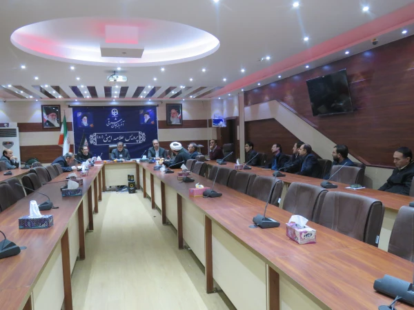 جلسه هم فکری و تبادل نظر برای استقبال شایسته شهیدگمنام در پردیس علامه امینی تبریز برگزارگردید. 3