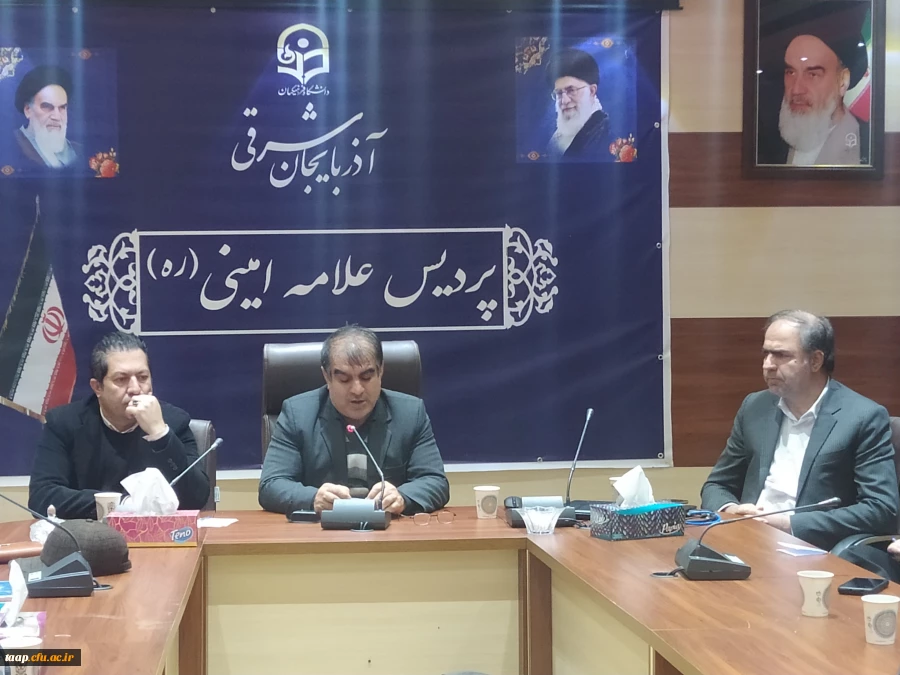 تشکیل جلسه با فرماندهان حوزه شهری و کارمندی در راستای برگزاری مراسم استقبال از شهید گمنام
 2